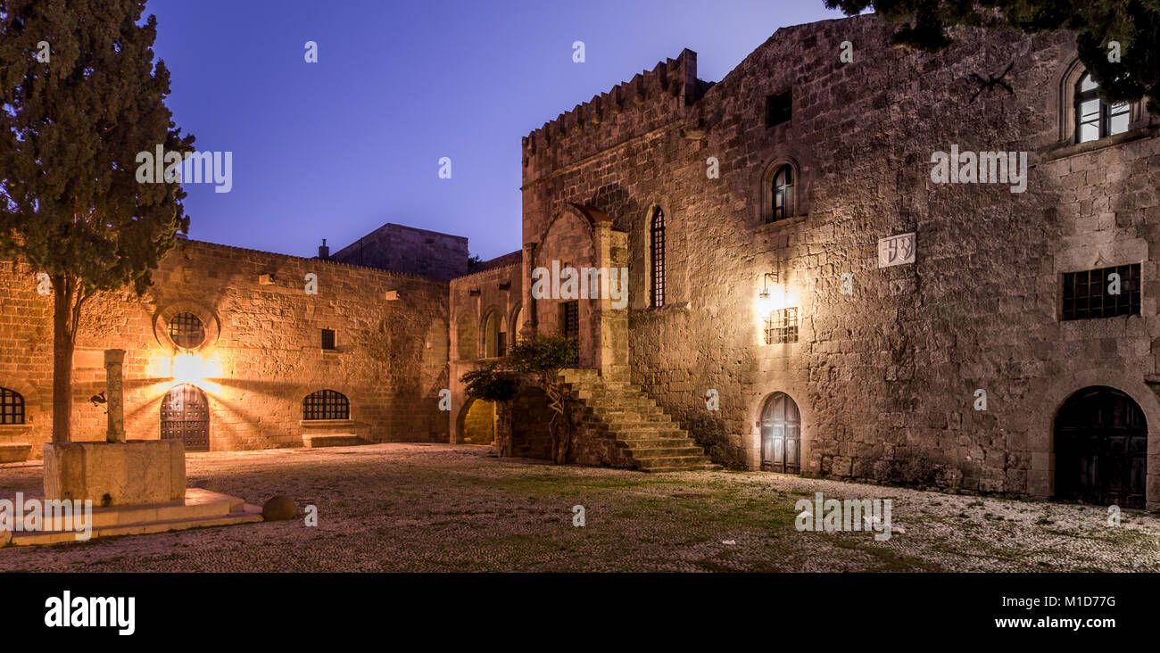 Buildings in Old Town on the Greek island of Rhodes Stock Photo - Alamy
