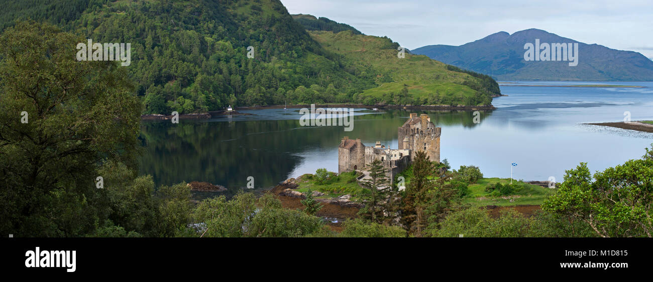Eilean Donan Castle in Loch Duich, Ross and Cromarty, Scottish Highlands, Scotland, UK Stock Photo