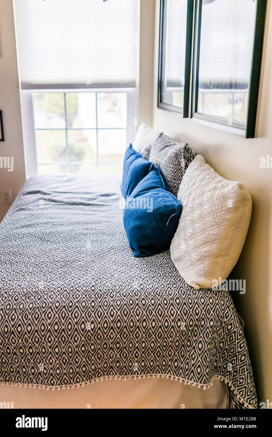 Girl best sale futon beds