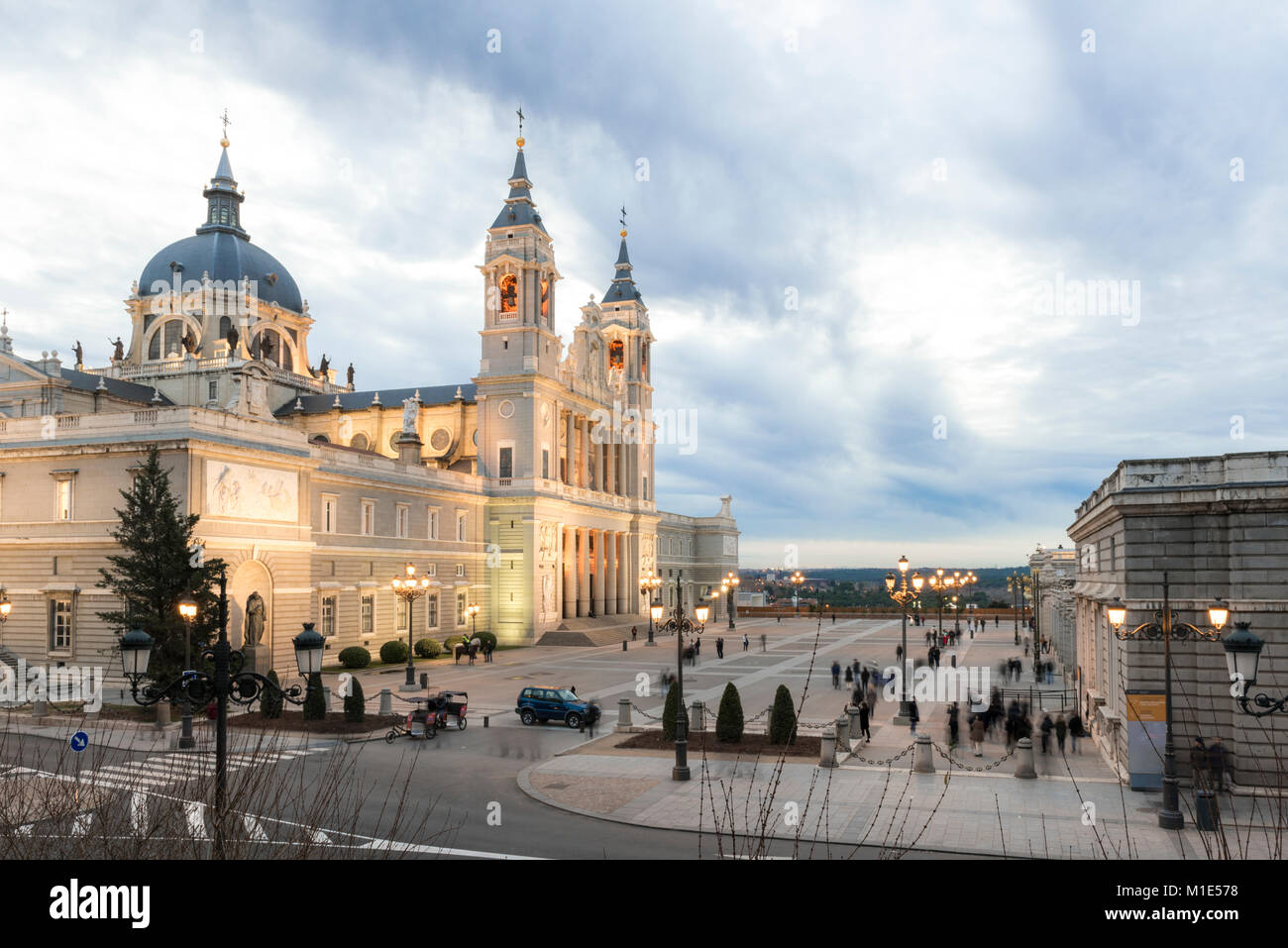 Catedral de Santa María la Real de la Almudena. Almudena Cathedral in