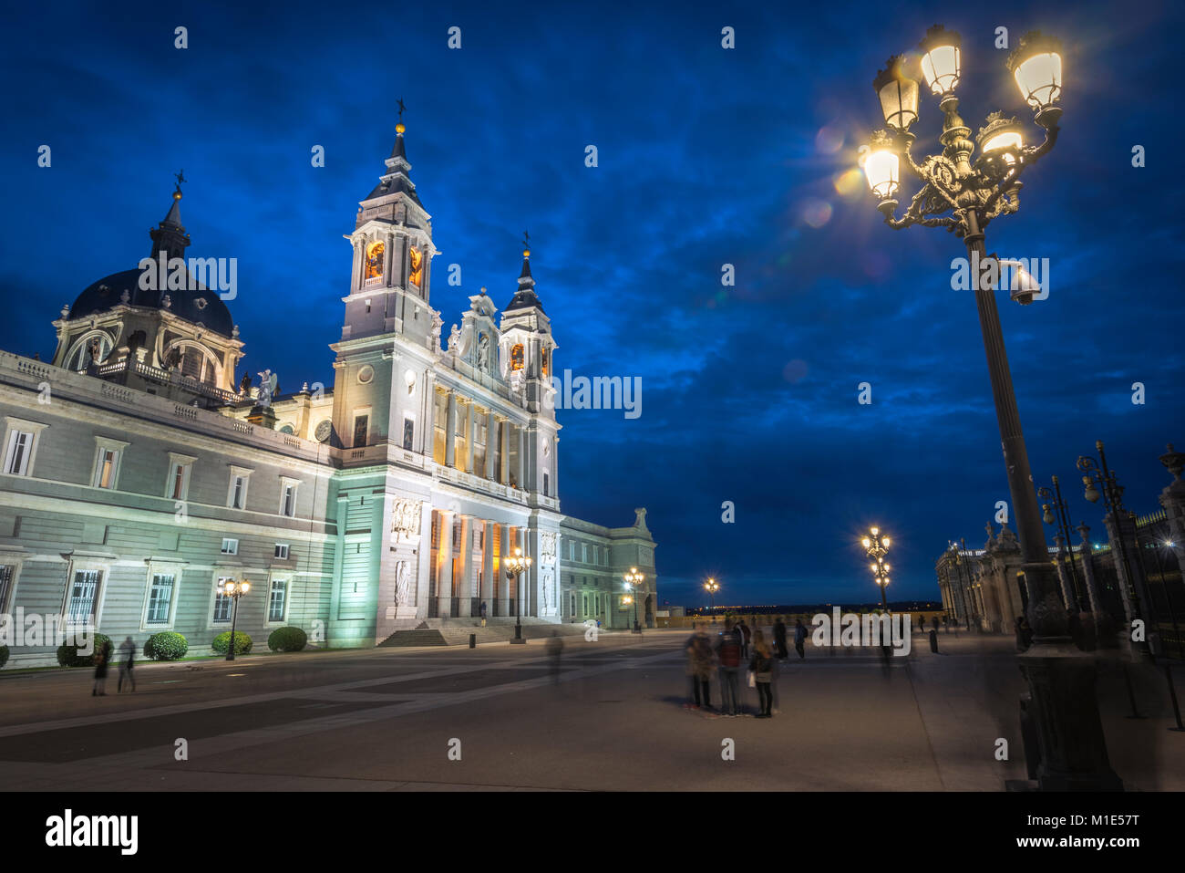 Catedral de Santa María la Real de la Almudena. Almudena Cathedral in