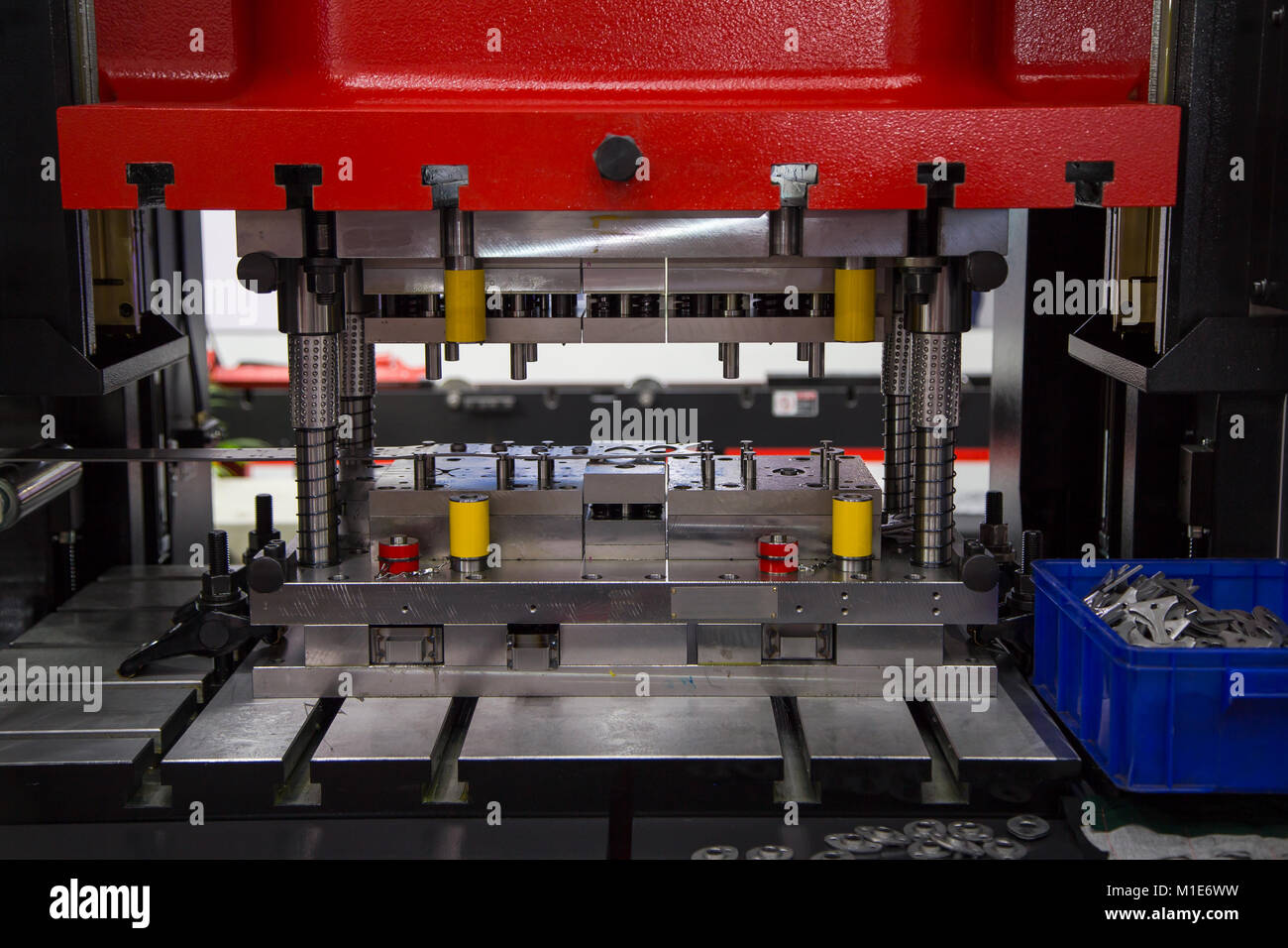Hydraulic press machine and fixture making rings Stock Photo Alamy