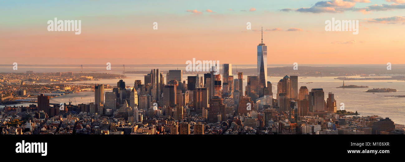 New York City downtown skyline panoramic view at sunset Stock Photo - Alamy