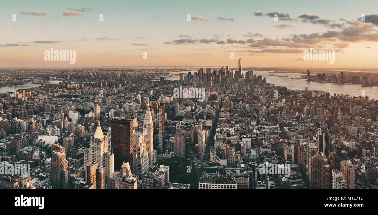New York City downtown skyline panoramic view at sunset Stock Photo - Alamy