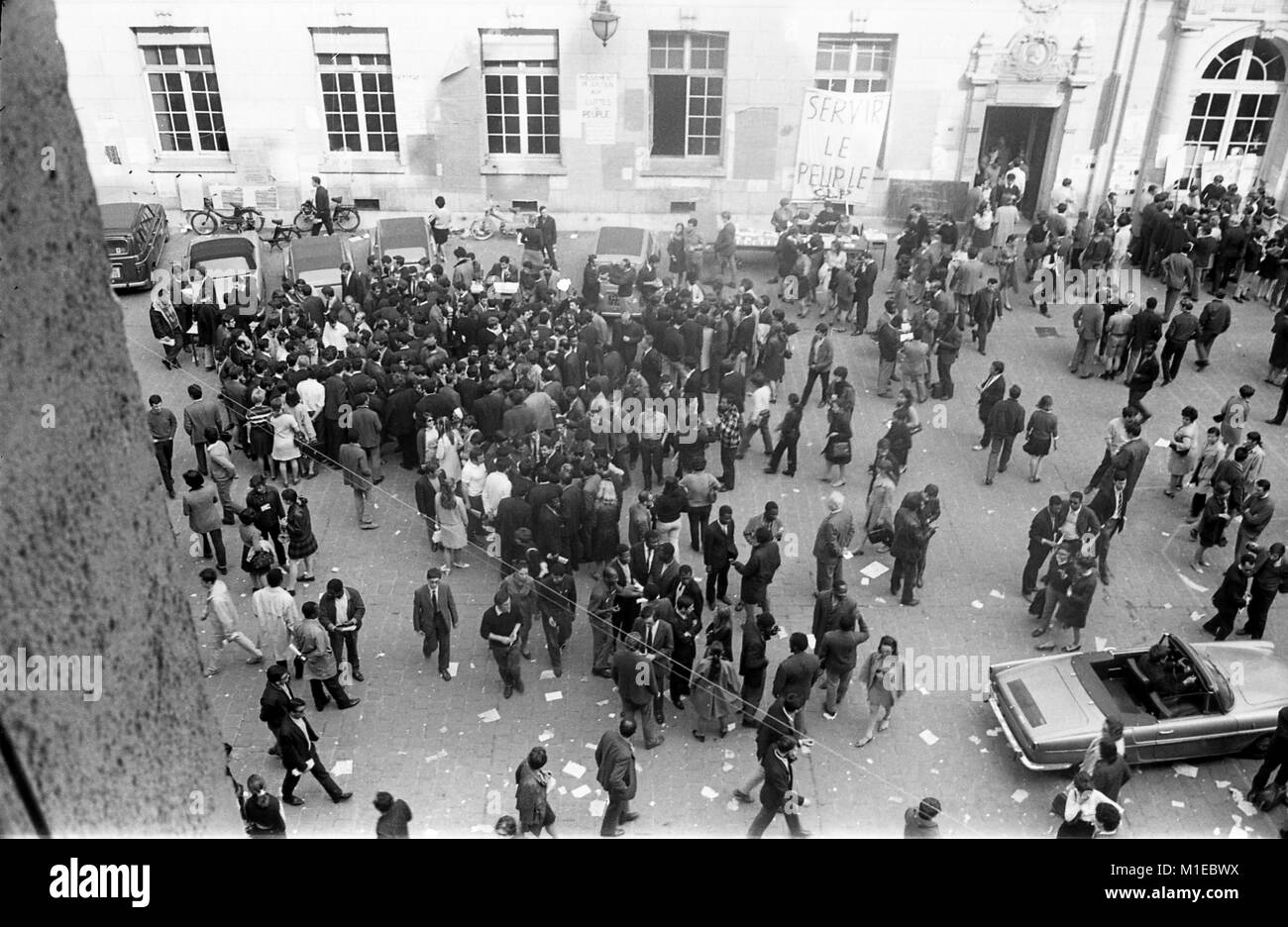 Philippe Gras / Le Pictorium -  May 68 -  1968  -  France / Ile-de-France (region) / Paris  -  Rally in the courtyard of the Sorbonne, 1968 Stock Photo