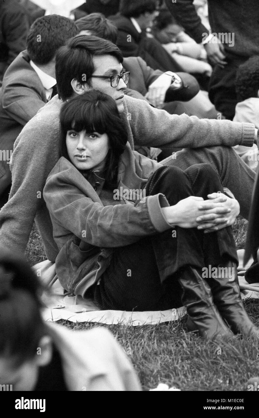 Philippe Gras / Le Pictorium -  May 1968 -  1968  -  France / Ile-de-France (region) / Paris  -  A couple sitting on grass. Stock Photo