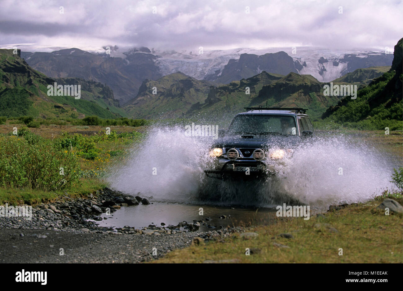 Iceland. Thorsmork. Superjeep 4x4 crosing stream Stock Photo Alamy