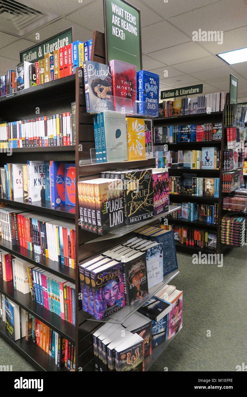 Books In Barnes Noble Bookstore On Fifth Avenue Nyc Usa Stock Photo Alamy