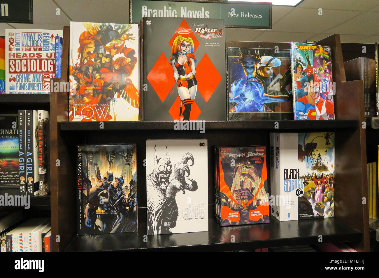 Books In Barnes Noble Bookstore On Fifth Avenue Nyc Usa Stock