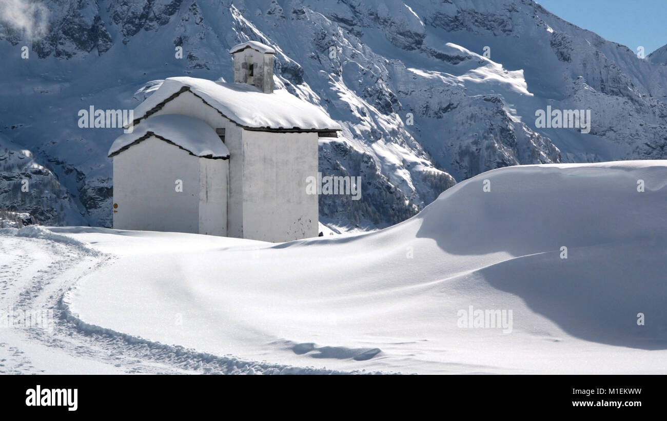 The white church in the white mountains Stock Photo - Alamy