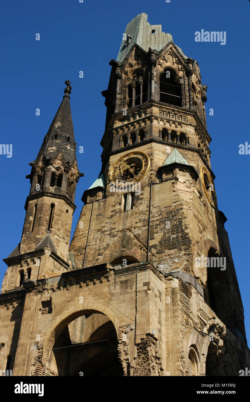 Germany. Berlin. Kaiser Wilhelm Memorial Church. 1891-1895. Built by Franz Heinrich Schwechten (1841-1924). Bombed during World War II, retains the ruined tower surrounded by buildings erected between 1951 and 1961. Stock Photo
