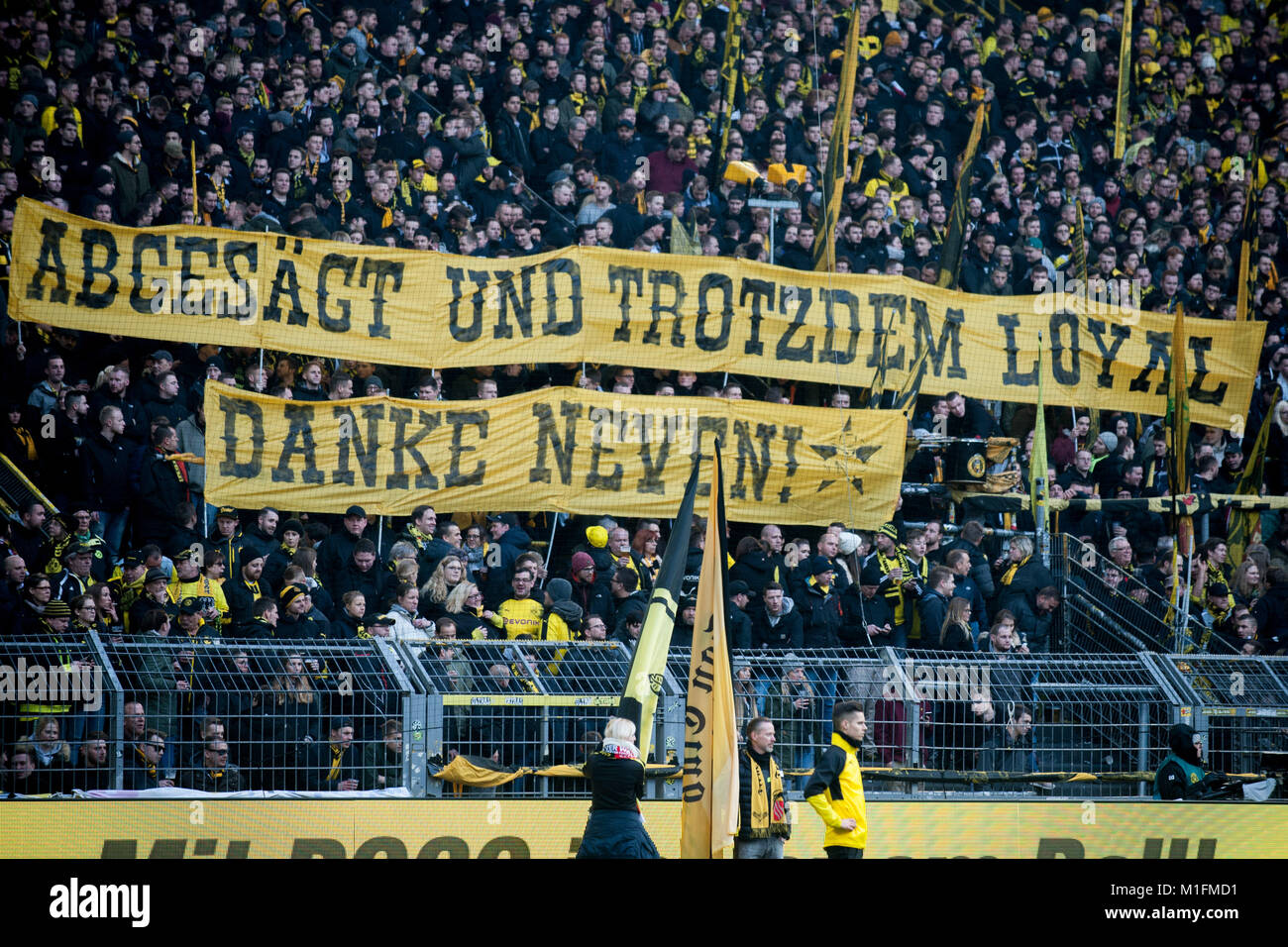 Dortmund, Deutschland. 27th Jan, 2018. Als Dank fuer Neven SUBOTIC (nicht im Bild) halten