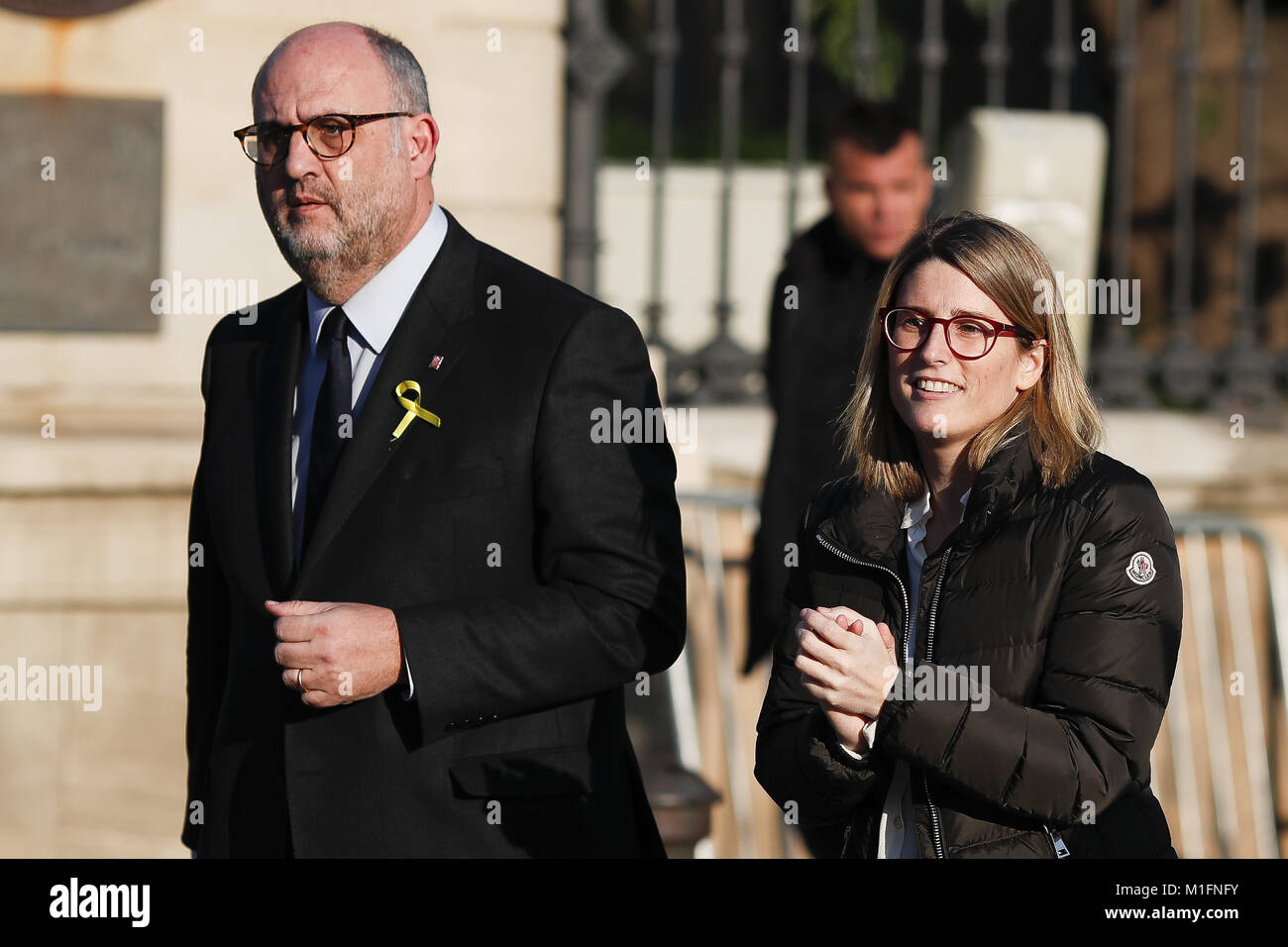 Barcelona, Catalonia, Spain. 30th Jan, 2018. January 30, 2017 - Barcelona, Spain - Catalan Parliament investment; Eduard Pujol and Elsa Artadi greets the independence supporters. Credit: Eric Alonso/ZUMA Wire/Alamy Live News Stock Photo