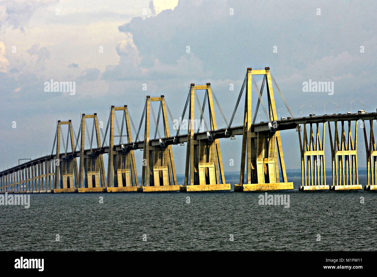 Maracaibo, Zulia, Venezuela. 27th Oct, 2010. October 27, 2010. The ''General Rafael Urdaneta'' bridge, also known as the ''bridge over the lake of Maracaibo'', was built in reinforced and prestressed concrete, and has a length of 8678 m and 134 pillars. It is one of the largest in the world in its kind, the second longest in Latin America, only after the Rio-Niter''”i Bridge in Brazil was inaugurated by President R''”mulo Betancourt, on August 24, 1962, after 4 years of construction. In Maracaibo, Zulia state. Photo: Juan Carlos Hernandez (Credit Image: © Juan Carlos Hernandez via ZUMA Wir Stock Photo
