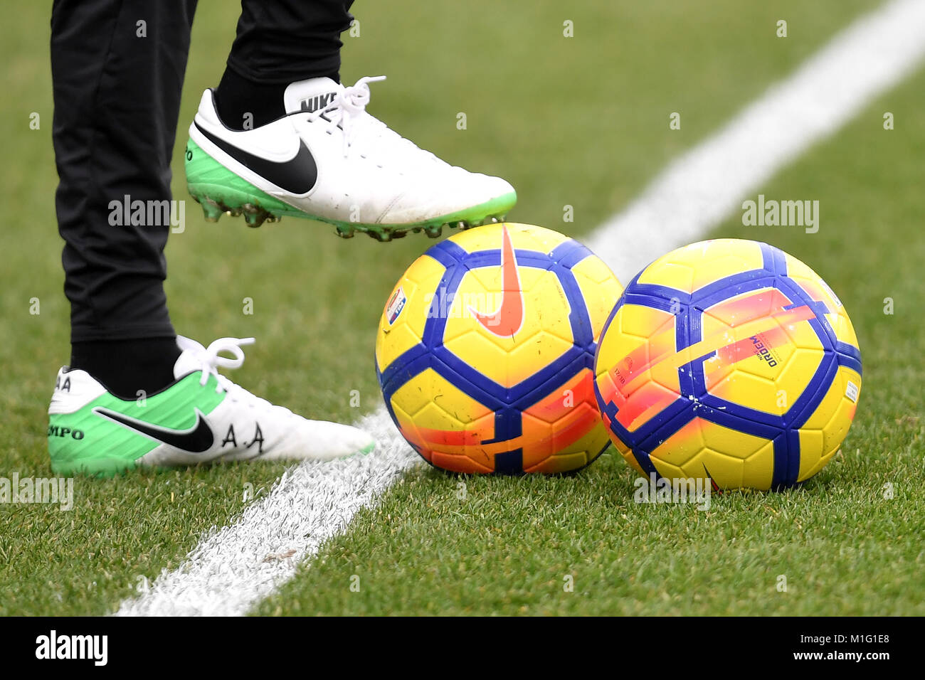 Nike shoes and balls Ferrara 28 01 2018 Stadio Paolo Mazza Football Calcio Serie A 2017 2018 Spal Inter Foto Andrea Staccioli Insidefoto Stock Photo Alamy