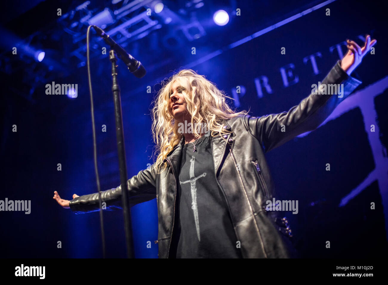 Norway, Oslo - November 17, 2017. The American rock band The Pretty Reckless performs a live concert Sentrum Scene in Oslo. Here vocalist Taylor Momsen is seen live on stage. (Photo credit: Gonzales Photo - Terje Dokken). Stock Photo
