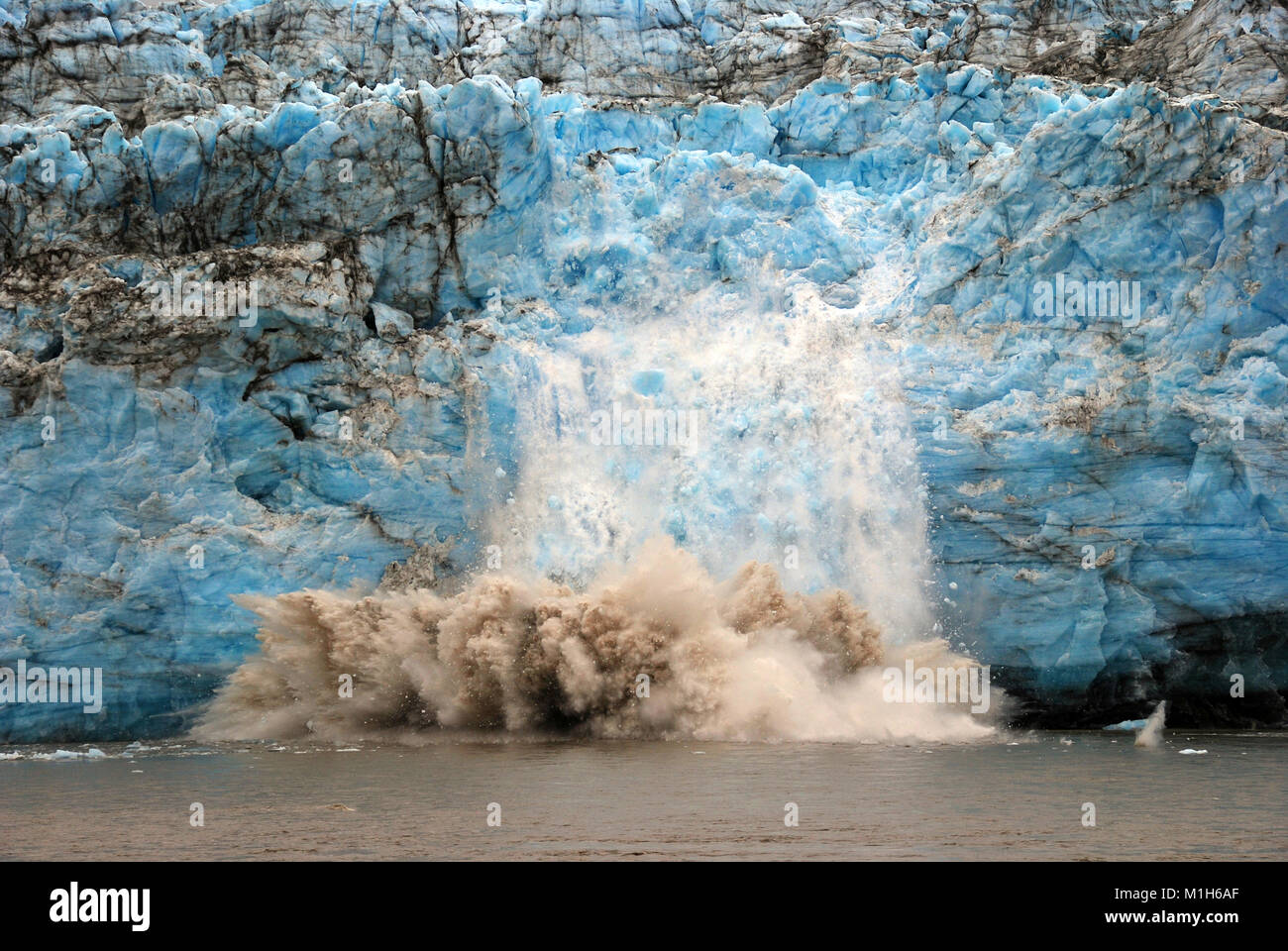 Ice calving hires stock photography and images Alamy