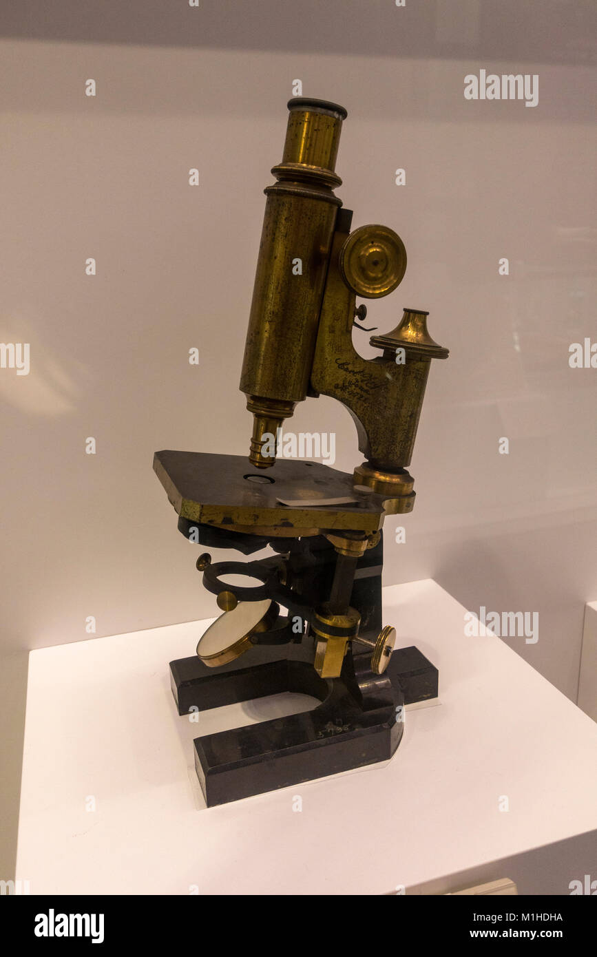 A Zeiss (Jena) microscope from ca. 1881 on display in the National Museum of Health and Medicine, Silver Spring, MD, USA. Stock Photo