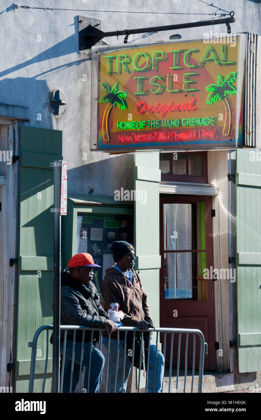 Liquor store exterior hires stock photography and images Alamy