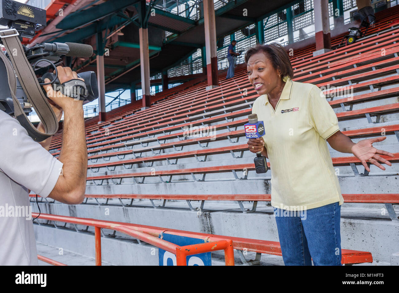Miami Florida,Orange Bowl,football stadium demolition press conference