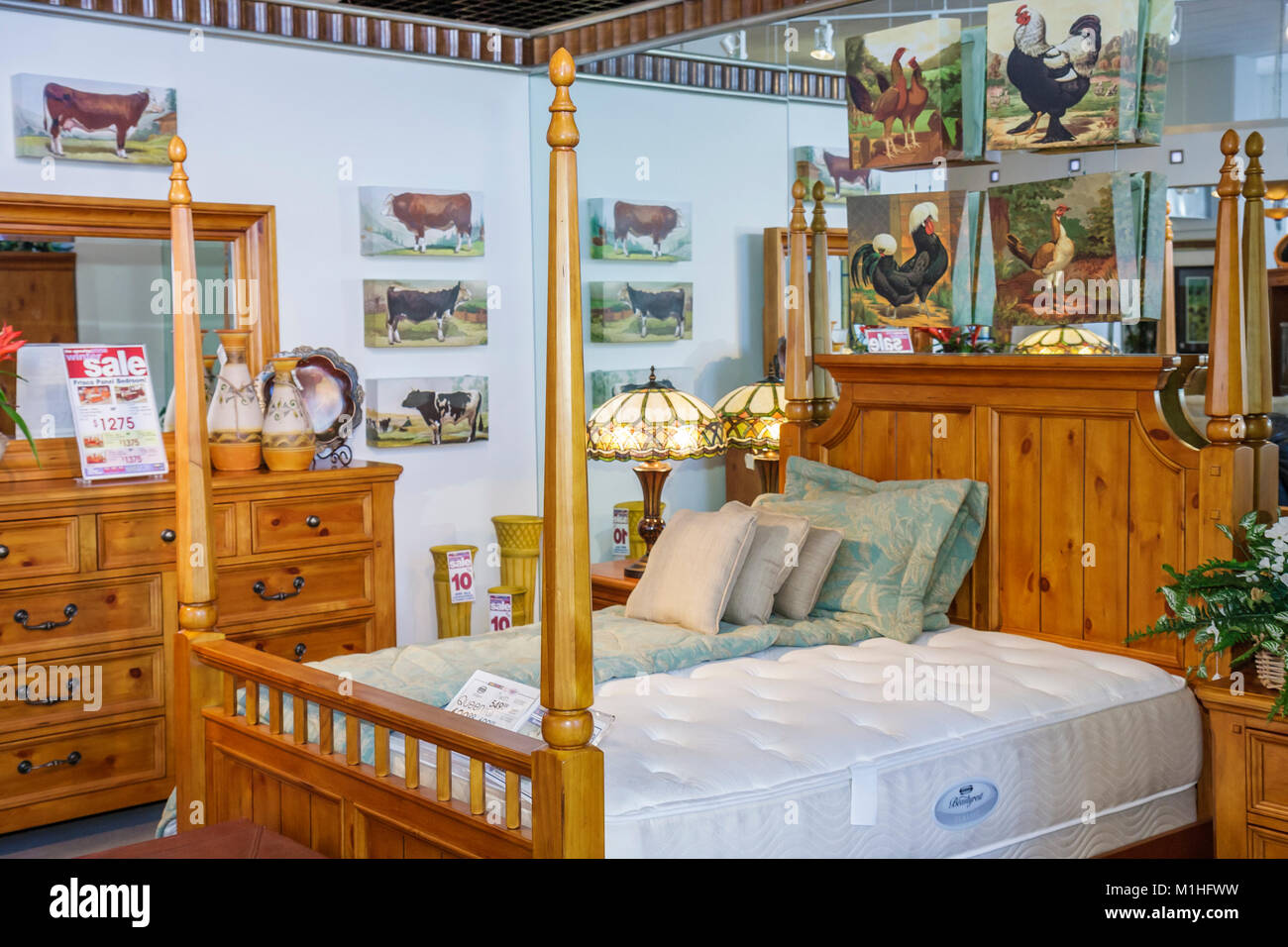 Rooms To Go Stock Photos Rooms To Go Stock Images Alamy