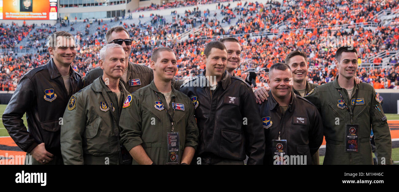 Air force pilots 1st lt hi-res stock photography and images - Alamy