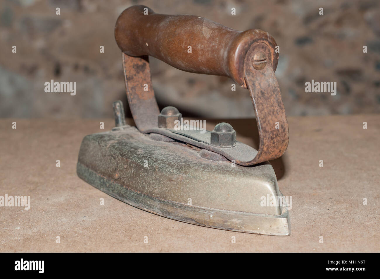 Clothes iron vintage hires stock photography and images Alamy