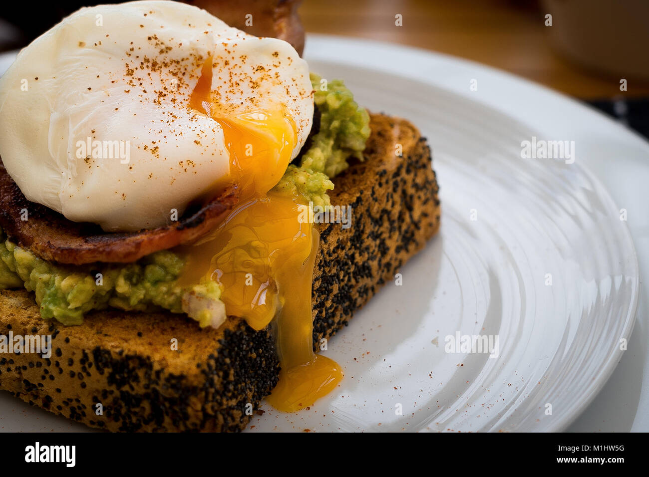 Granary toast poached egg hires stock photography and images Alamy