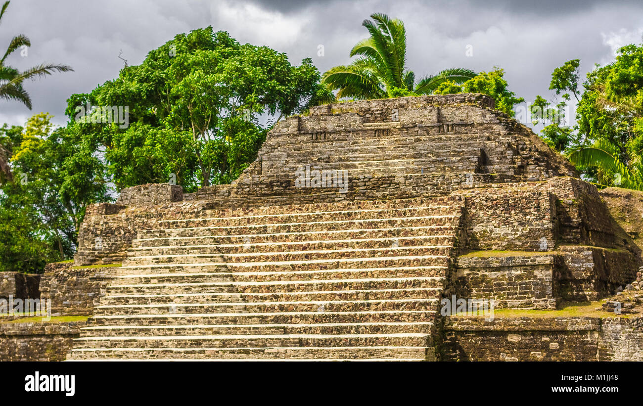 Mayan ruins in Belize Stock Photo Alamy