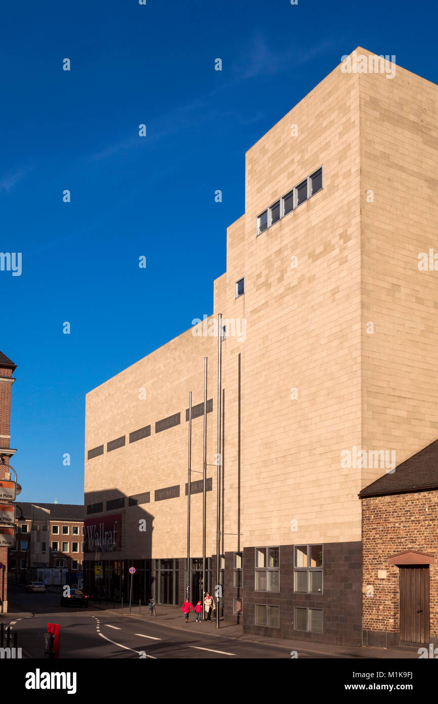 Germany, Cologne, Wallraf-Richartz-Museum & Fondation Corboud in the old part of the town.  Deutschland, Koeln, Wallraf-Richartz-Museum & Fondation Co Stock Photo