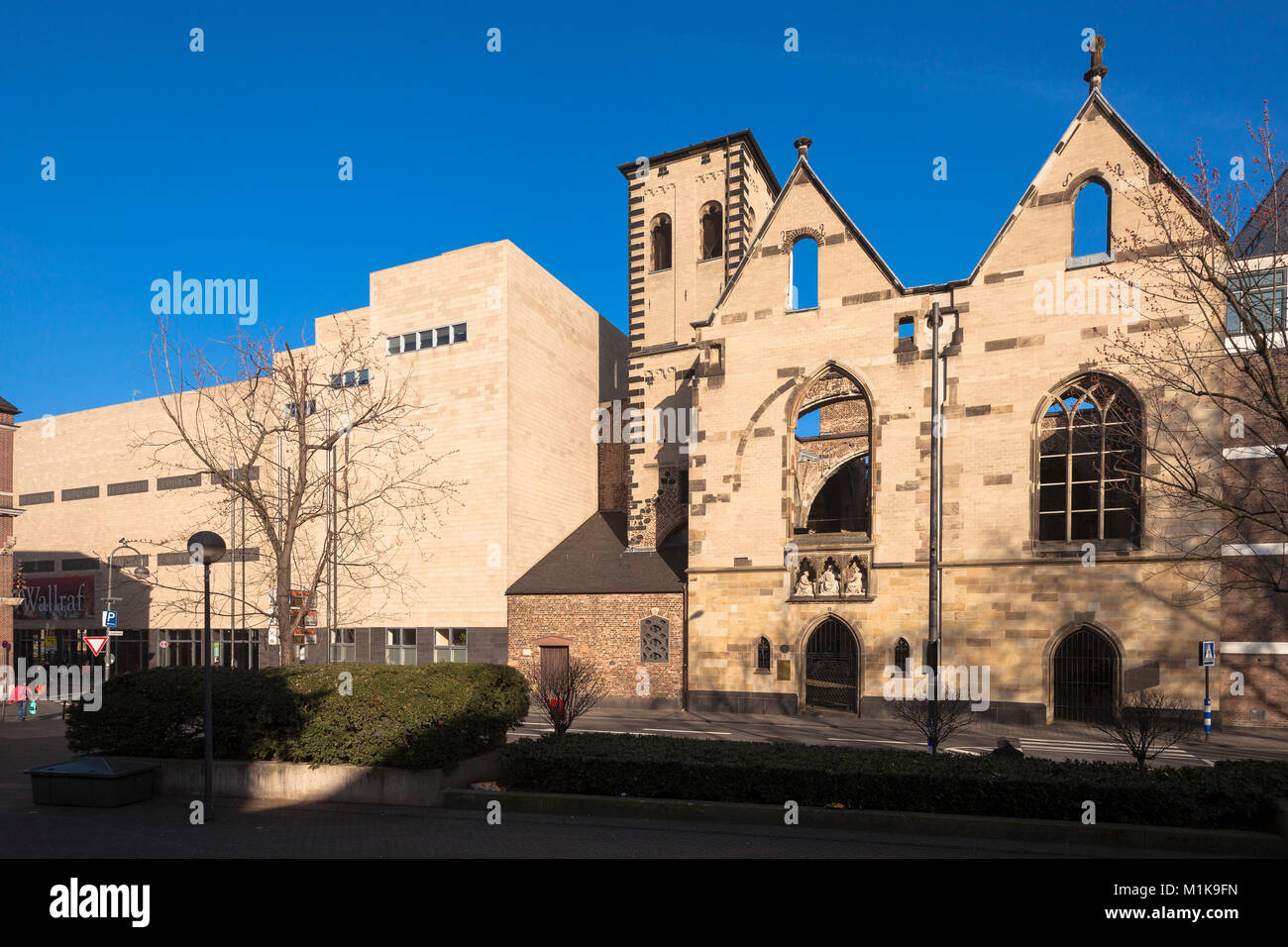 Germany, Cologne, Wallraf-Richartz-Museum & Fondation Corboud and the church ruin Old St. Alban in the old part of the town.  Deutschland, Koeln, Wall Stock Photo