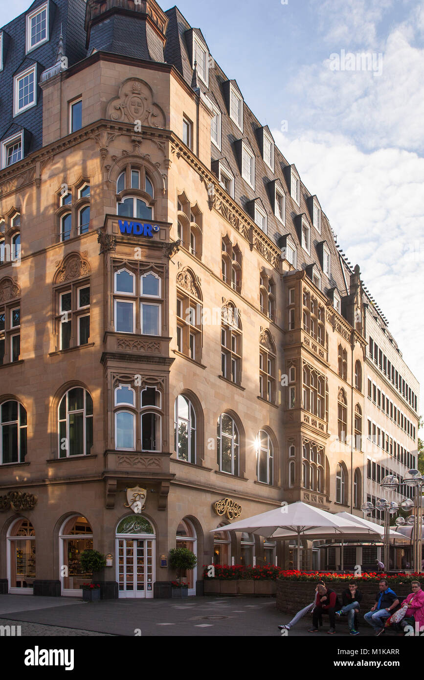 Germany, Cologne, the Cafe Reichard near the cathedral  Deutschland, Koeln, das Cafe Reichard am Dom. Stock Photo