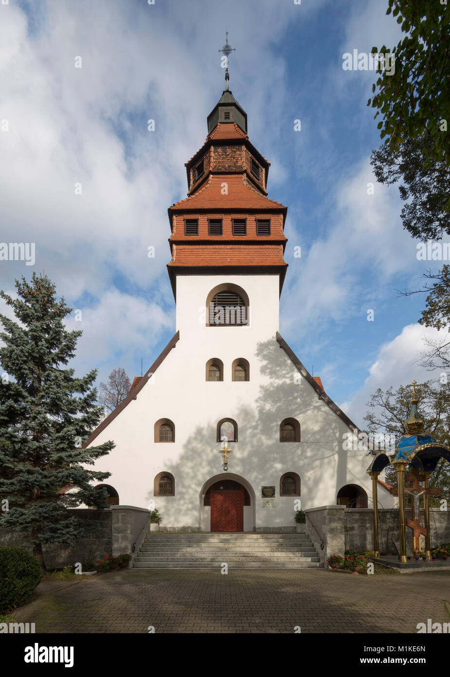 Malczyce (deutsch Maltsch an der Oder), Pfarrkirche, 1906 von Hans Poelzig erbaut, Westansicht Stock Photo