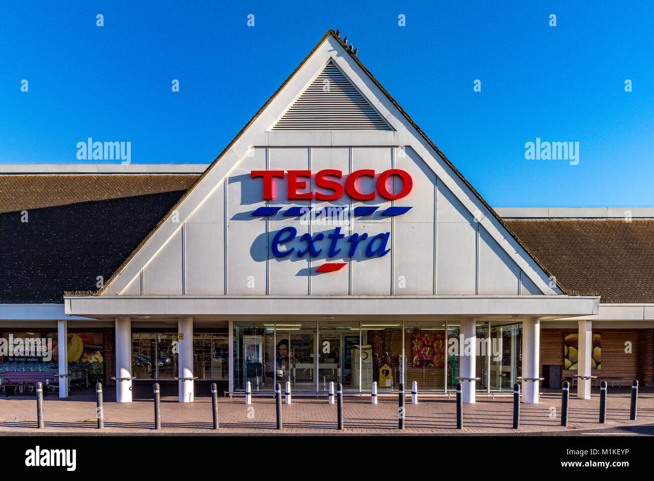Tesco extra superstore hires stock photography and images Alamy