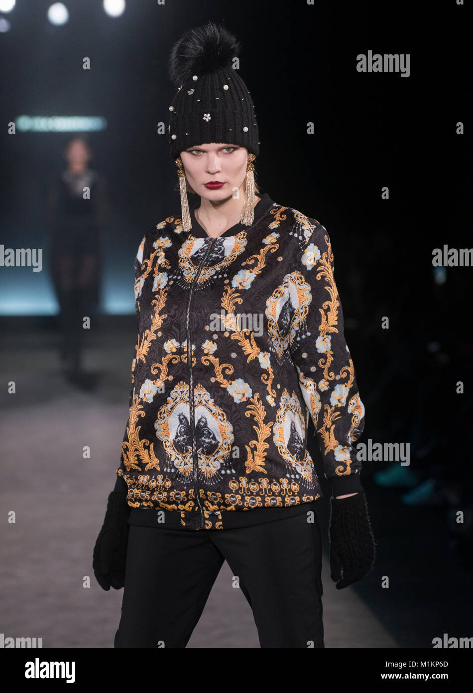 Barcelona, Spain. 31st Jan, 2018. A model showcases designs by Lola Casademunt on the show during 080 Barcelona Fashion Fall/Winter 2018 at Recinte Modernista Sant Pau on January 30, 2018 in Barcelona, Spain. Credit: Victor Puig/Alamy Live News Stock Photo