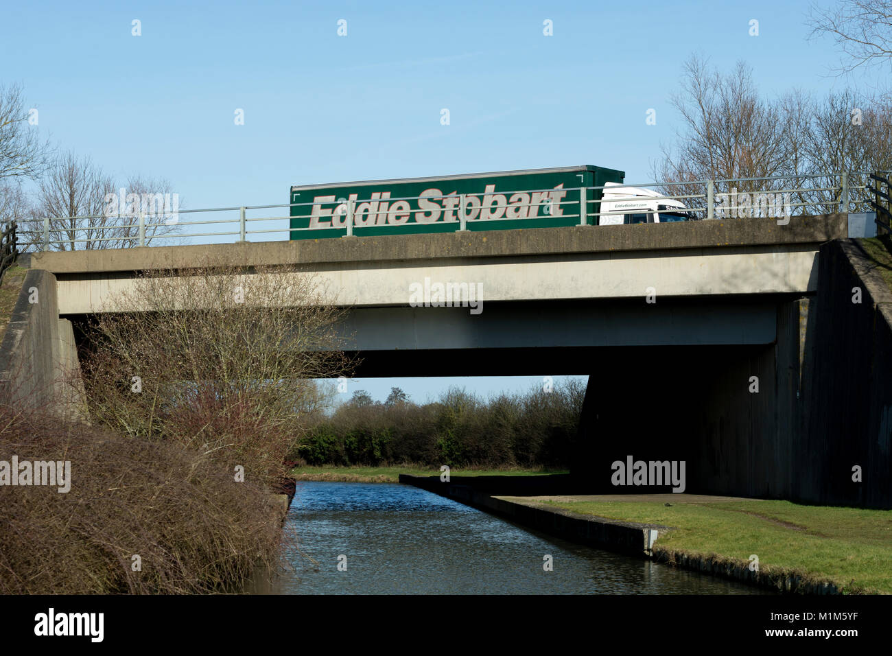 Eddie Stobart lorry on the M40 motorway crossing the Oxford Canal, Banbury, Oxfordshire, UK Stock Photo