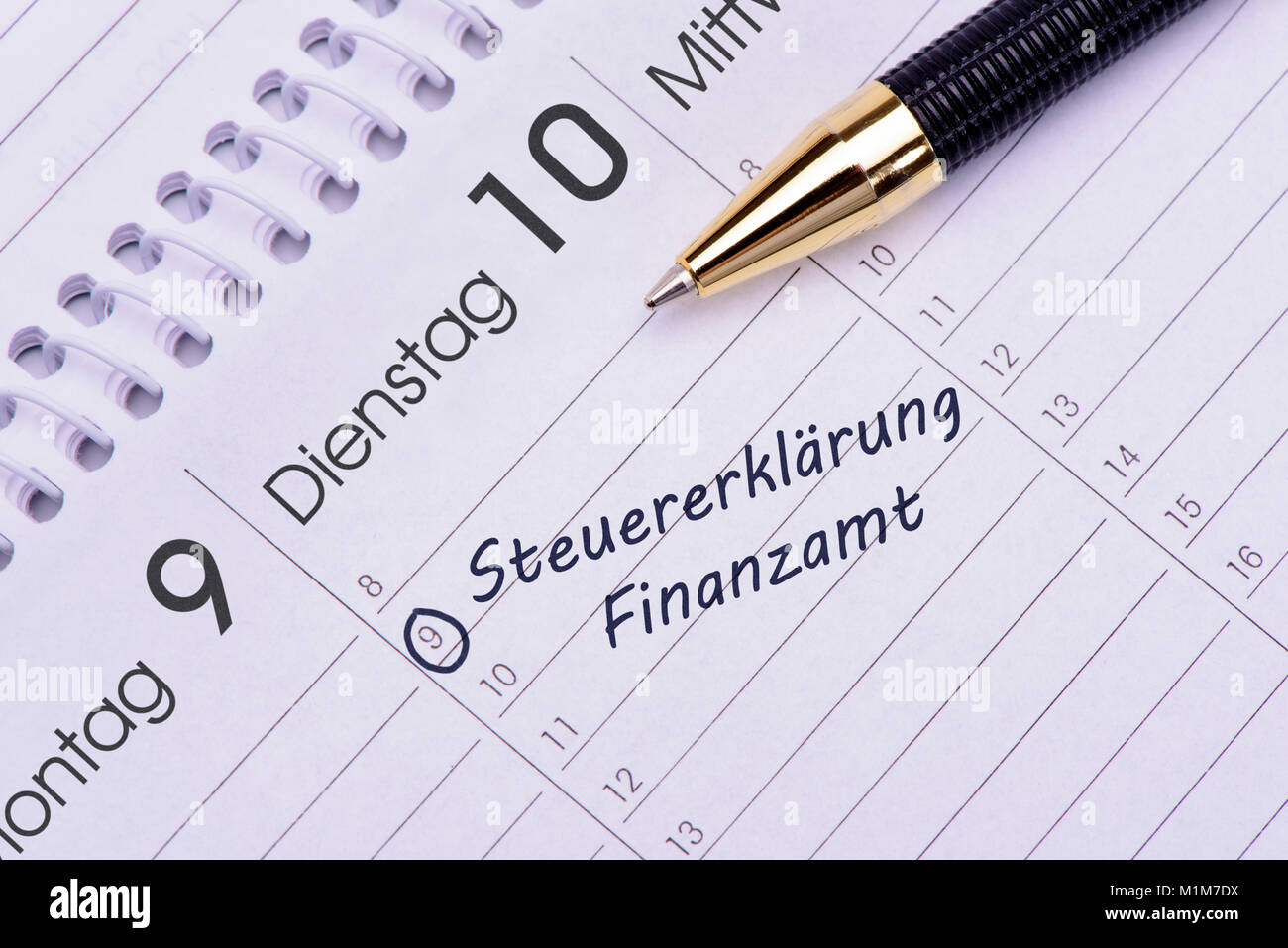 Steuererklärung für Finanzamt  Termin im Kalender Stock Photo