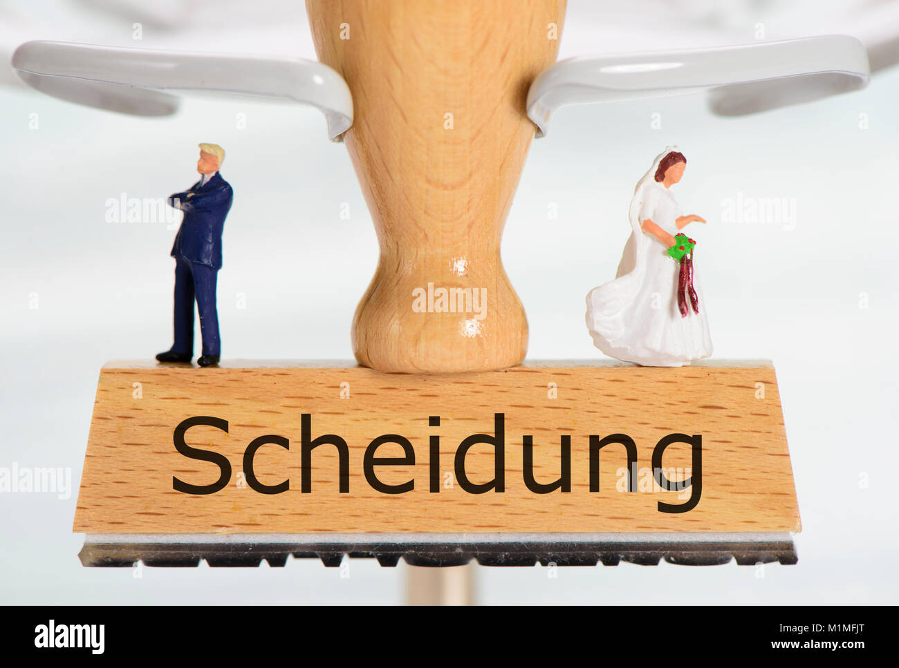 Scheidung gedruckt auf Stempel mit Ehepaar Stock Photo