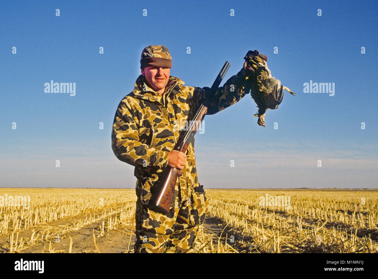 Camouflaged clothing hi-res stock photography and images - Alamy