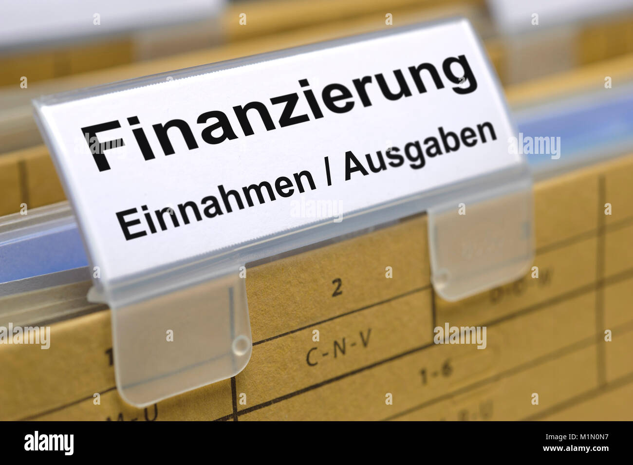 Finanzierung mit Einnahmen und Ausgaben Stock Photo