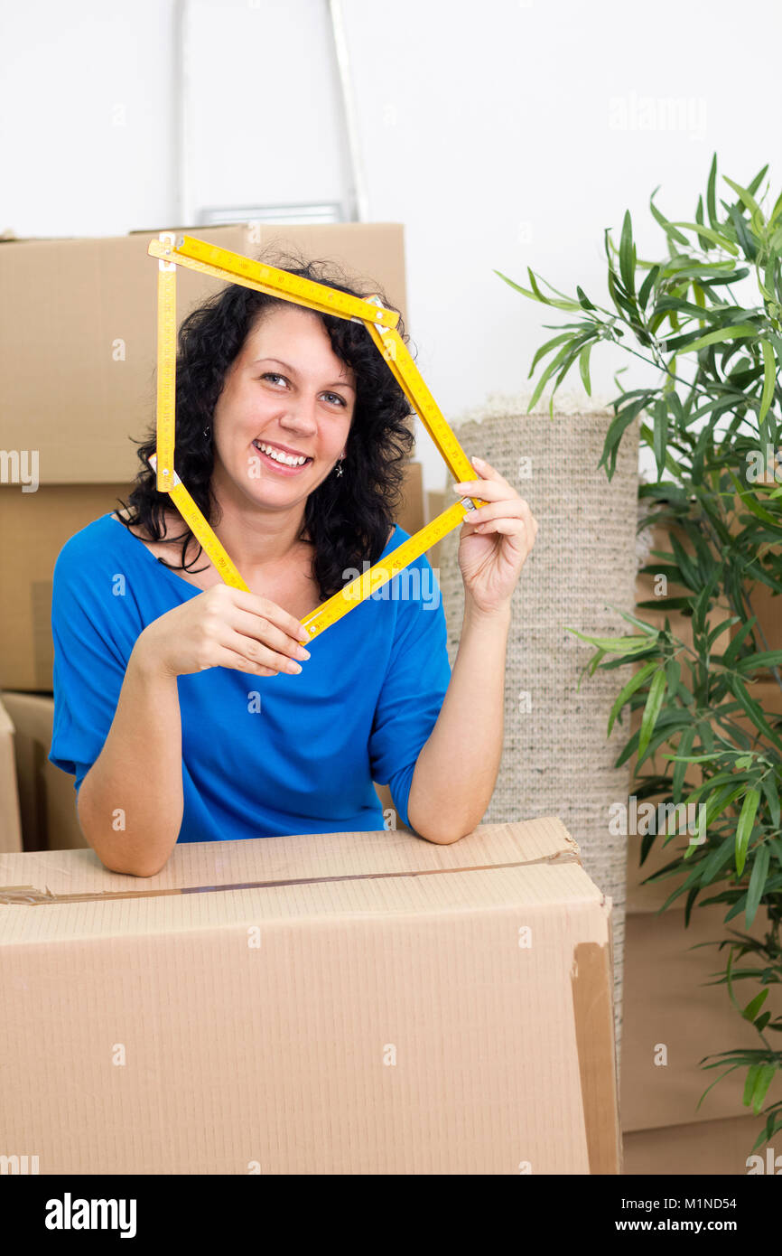 Woman with ruler hi-res stock photography and images - Alamy