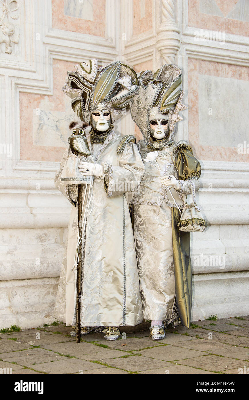 Venice Carnival - Lovely Couple of Venetian masks in white and gold ...