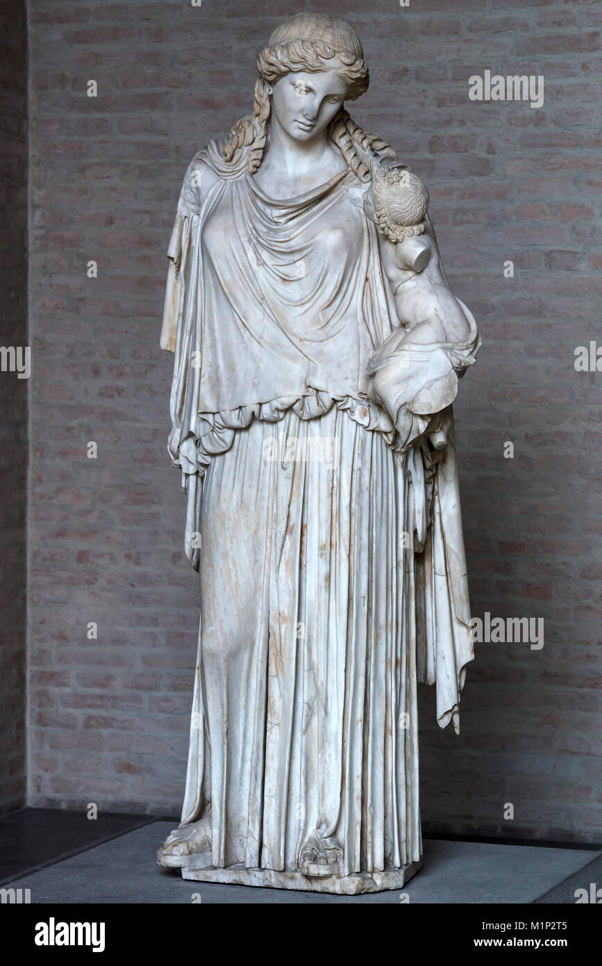 Statue of the peace goddess Eirene,Roman copy of the sculptor Kephisodot,c. 370 BC,glyptotheque,Munich,Upper Bavaria Stock Photo