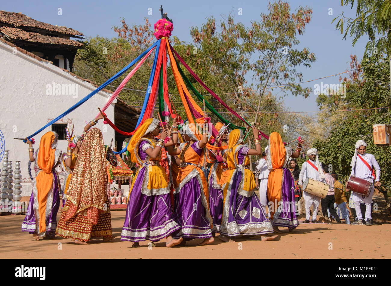 Dandiya Gujarat High Resolution Stock Photography and Images - Alamy