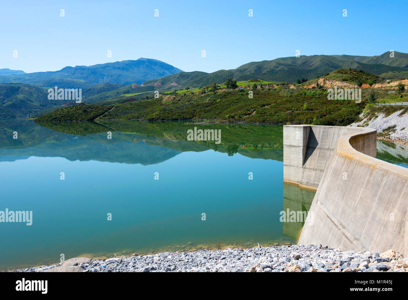 Potamon dam and reservoir, Crete, Greece Amari Dam, Potamon Damm ...