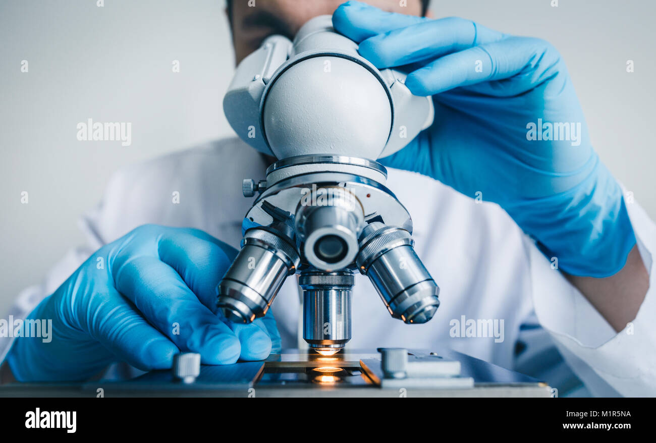 Microscope microscopy medical optics research hi-res stock photography ...