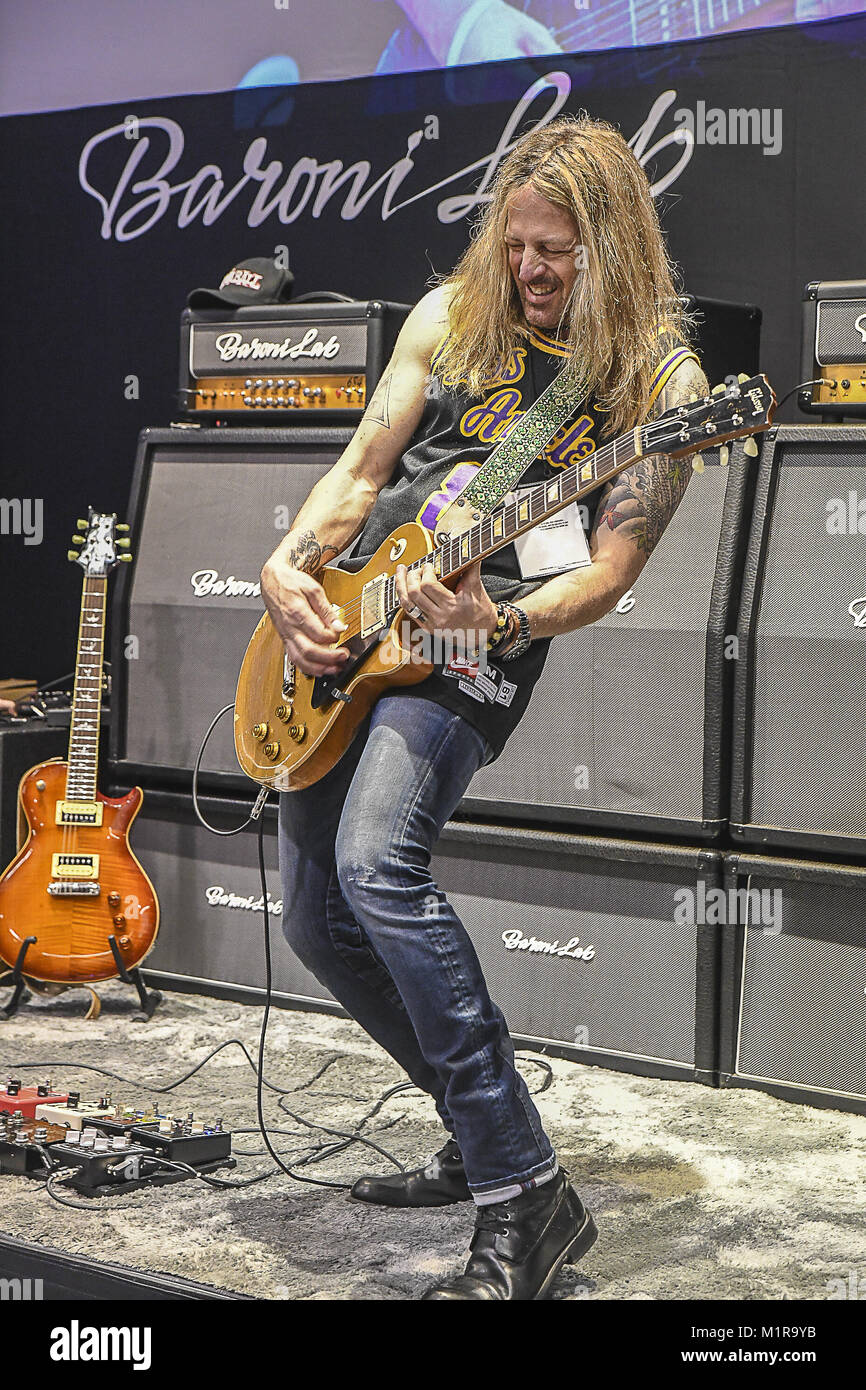 Doug aldrich hi-res stock photography and images - Alamy