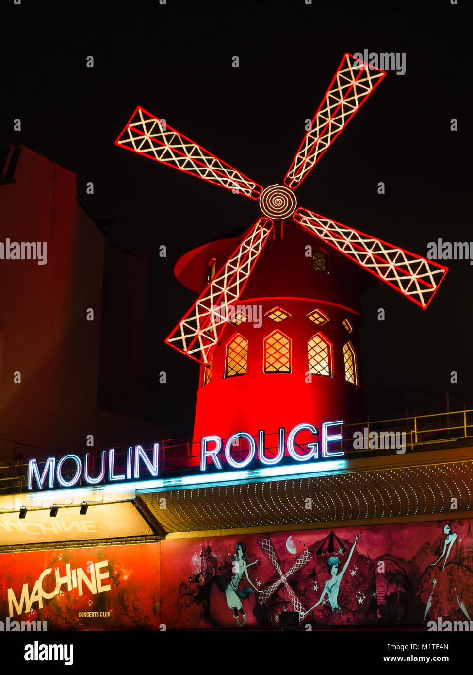 Moulin rouge dancers hi-res stock photography and images - Alamy