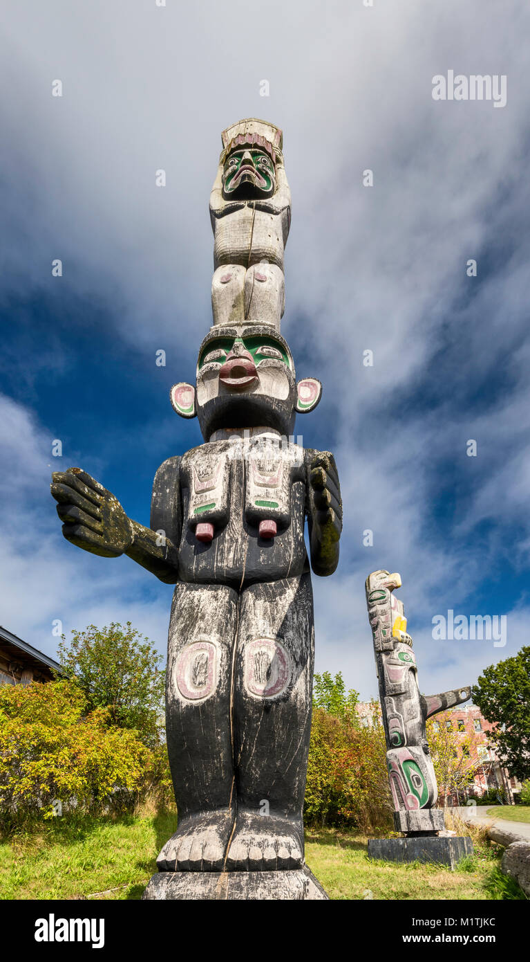 Totem pole made by Rande Cook.a Kwakwaka´wakw artist from Canada Stock  Photo - Alamy