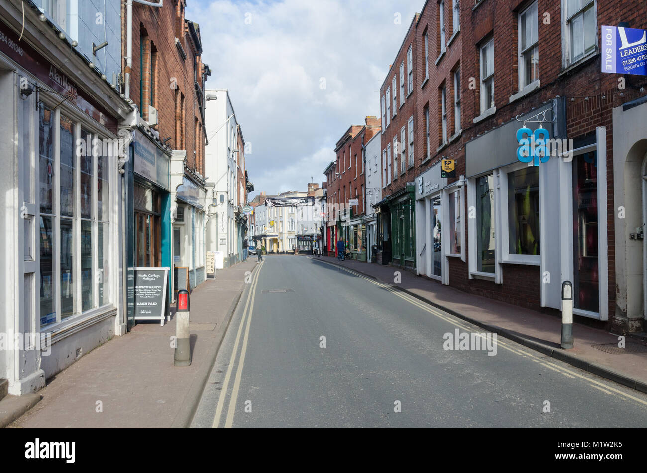 View along Old Street in the small Worcestershire town of Upton upon Severn Stock Photo